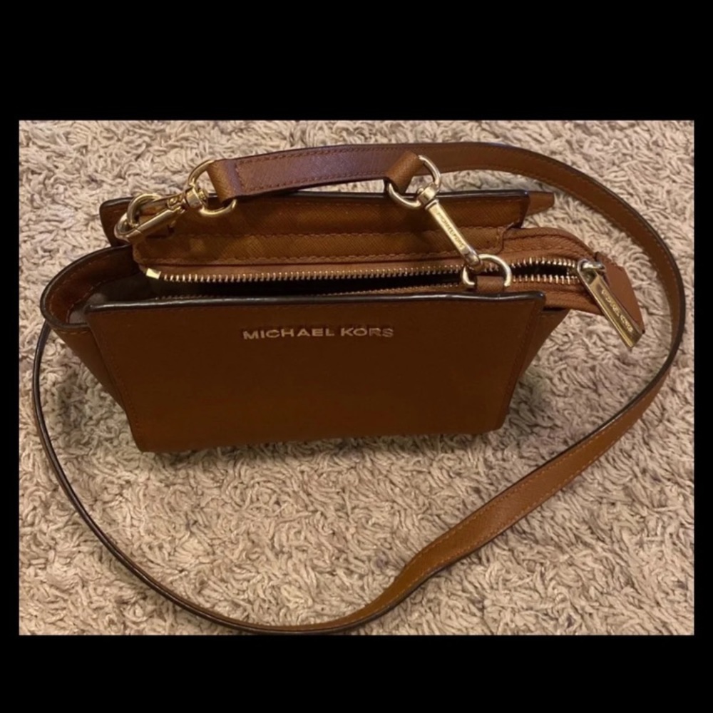 MICHAEL KORS CROSSBODY